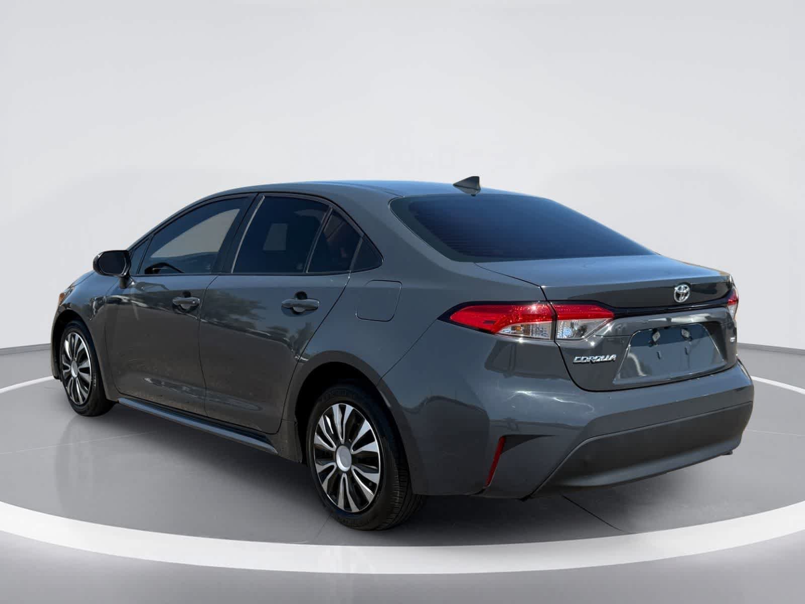Used 2023 Toyota Corolla LE FWD image 3