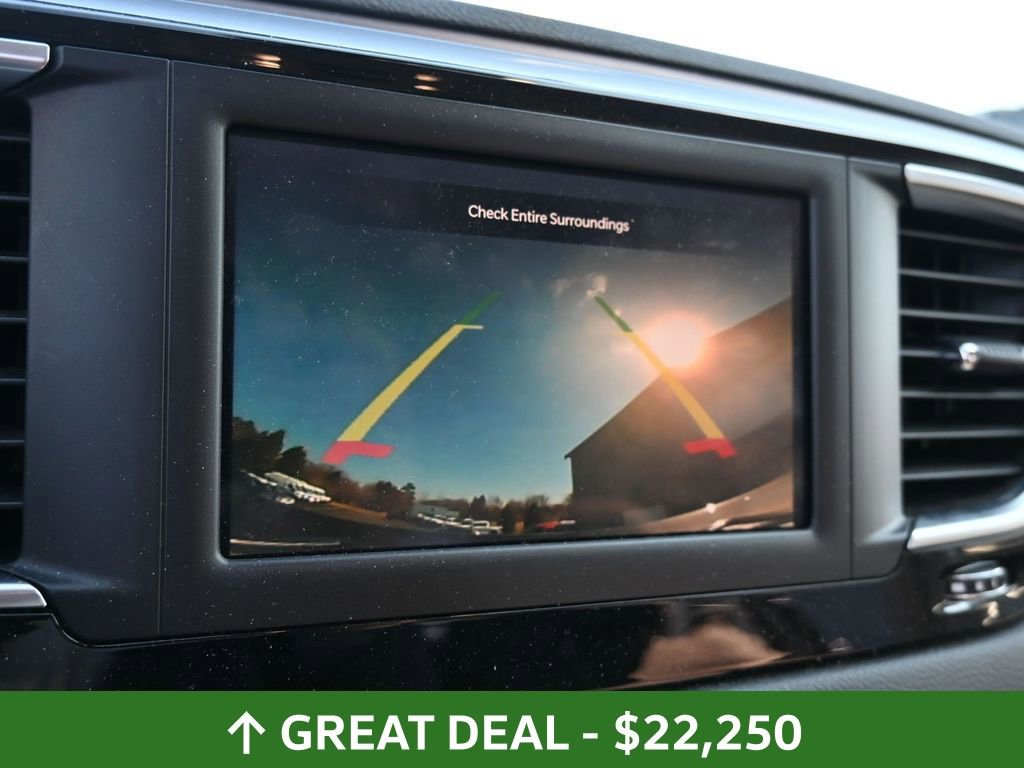 Used 2023 Chrysler Voyager LX FWD image 20