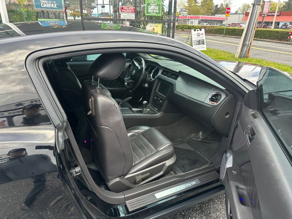 Used 2012 Ford Mustang Premium w/ Electronics Pkg RWD image 13