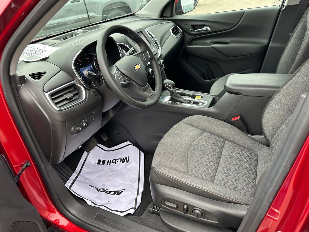 Used 2024 Chevrolet Equinox LT FWD image 13