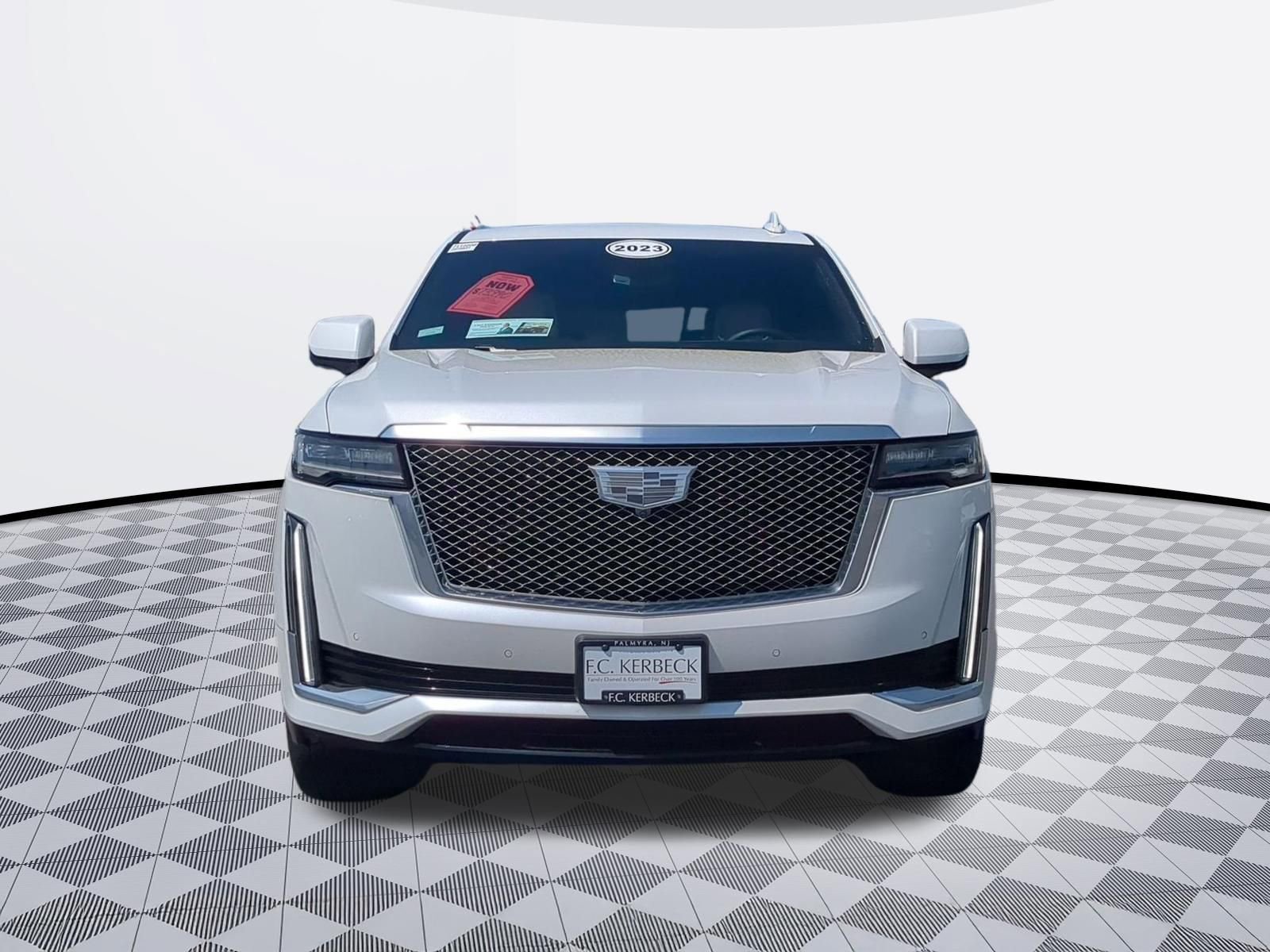 Certified 2023 Cadillac Escalade ESV Premium Luxury w/ LPO, Radiant Package AWD/4WD image 4