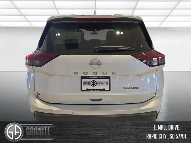 Used 2024 Nissan Rogue SV AWD/4WD image 4