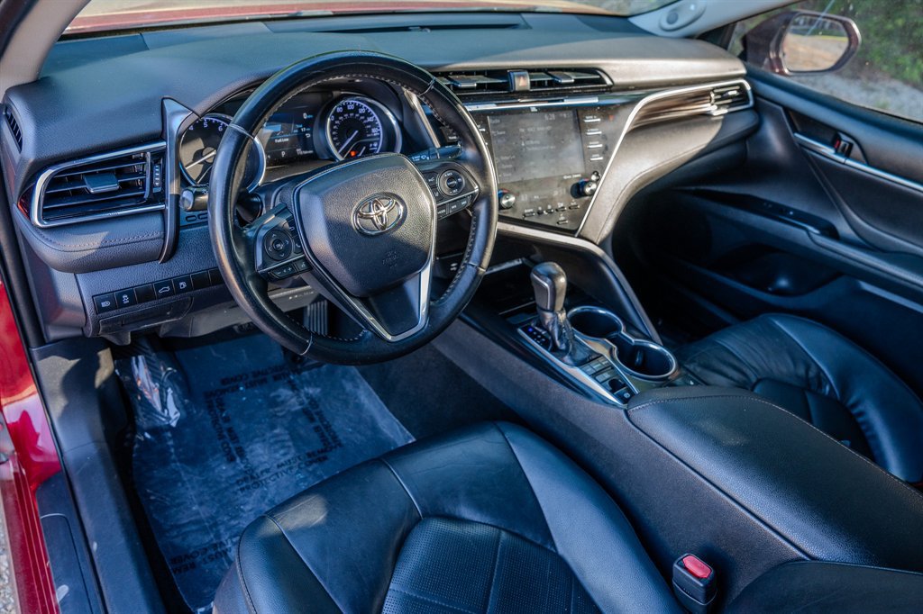 Used 2018 Toyota Camry XLE w/ Audio Package FWD image 14