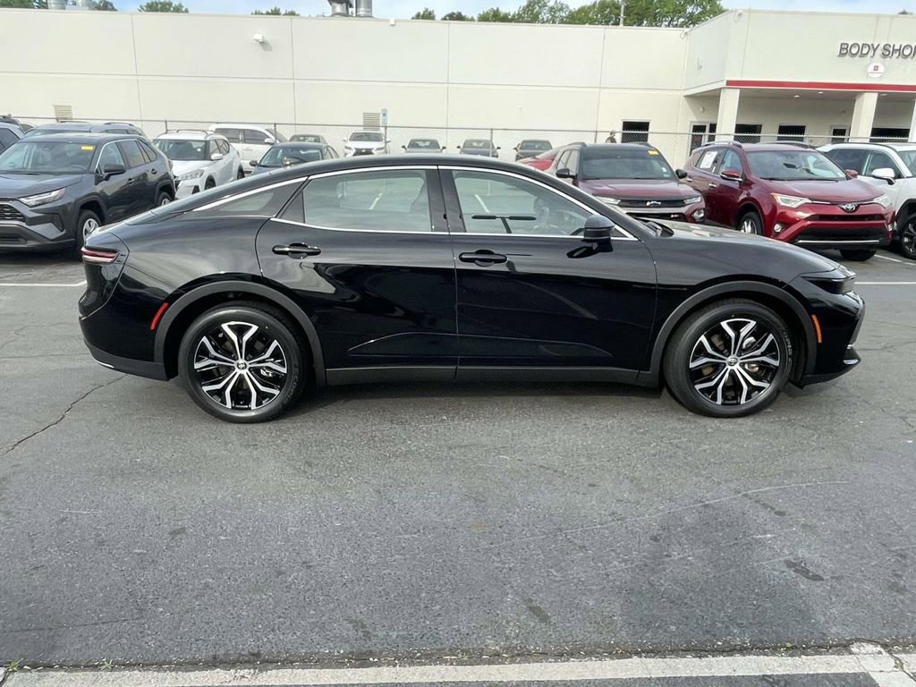 Used 2026 Toyota Crown XLE image 11