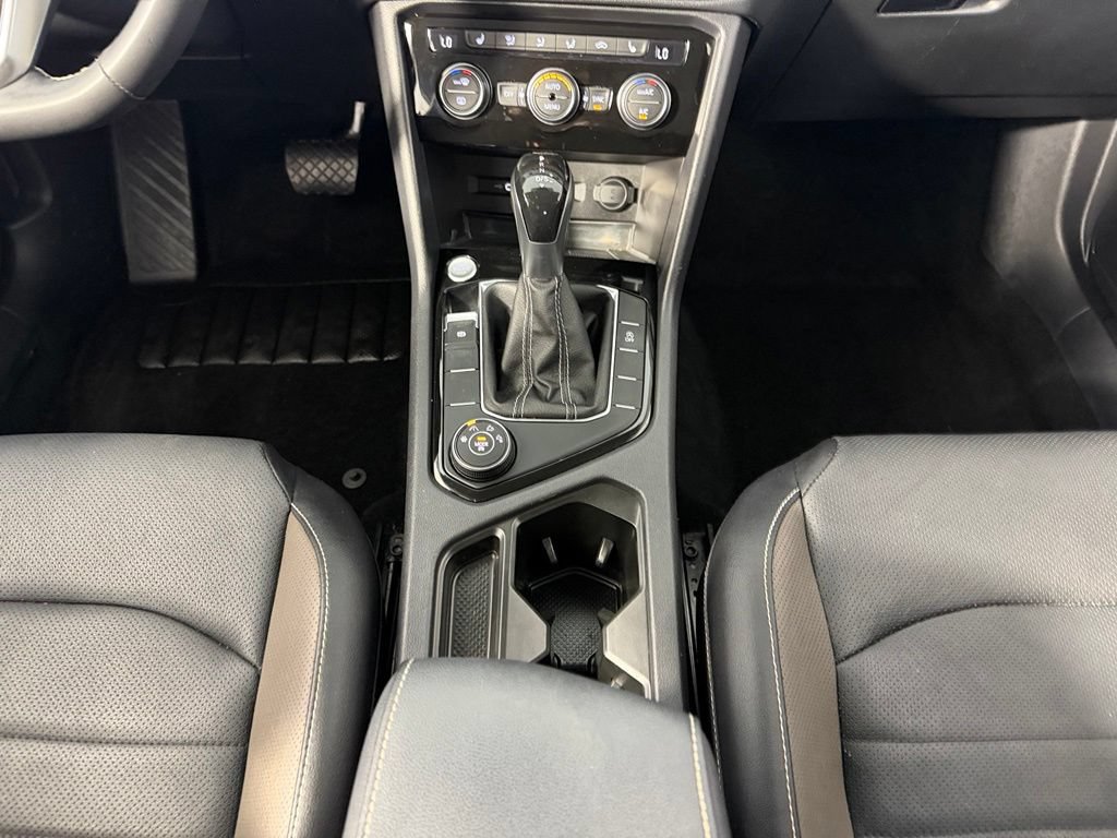 Used 2022 Volkswagen Taos SEL AWD/4WD image 16