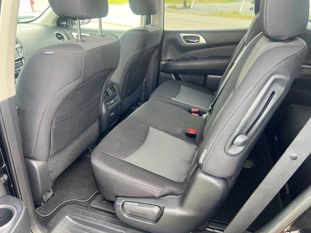 Used 2019 Nissan Pathfinder SV AWD/4WD image 10