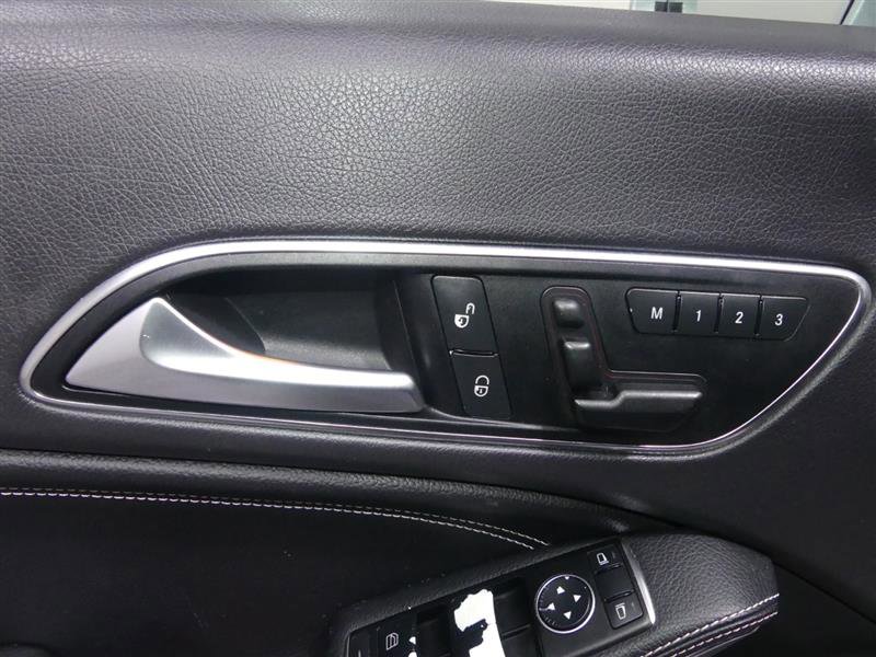 Used 2015 Mercedes-Benz CLA 250 4MATIC image 18