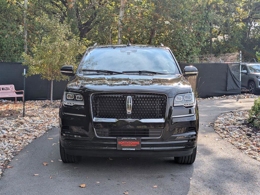 Used 2022 Lincoln Navigator Reserve image 8