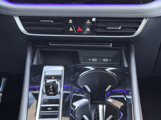 Used 2024 Volkswagen Atlas Peak Edition SE image 46