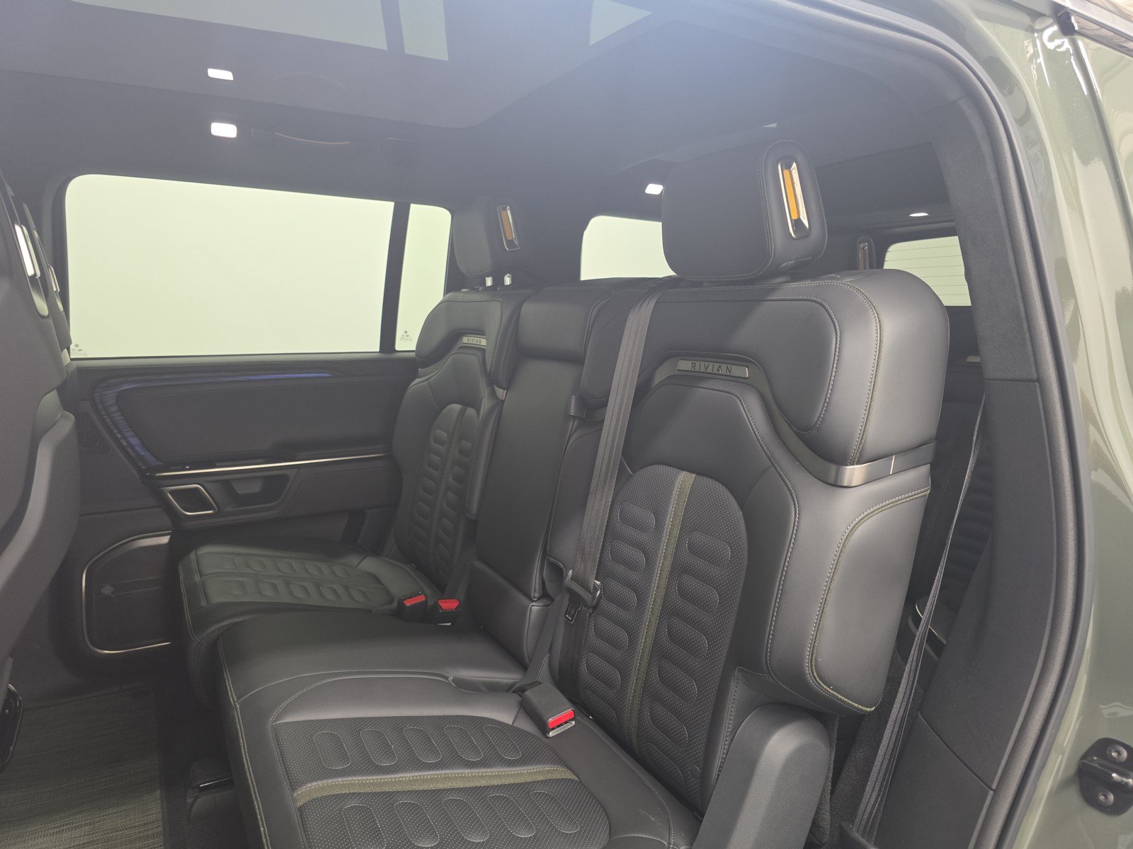 Used 2023 Rivian R1S Launch Edition AWD/4WD image 21