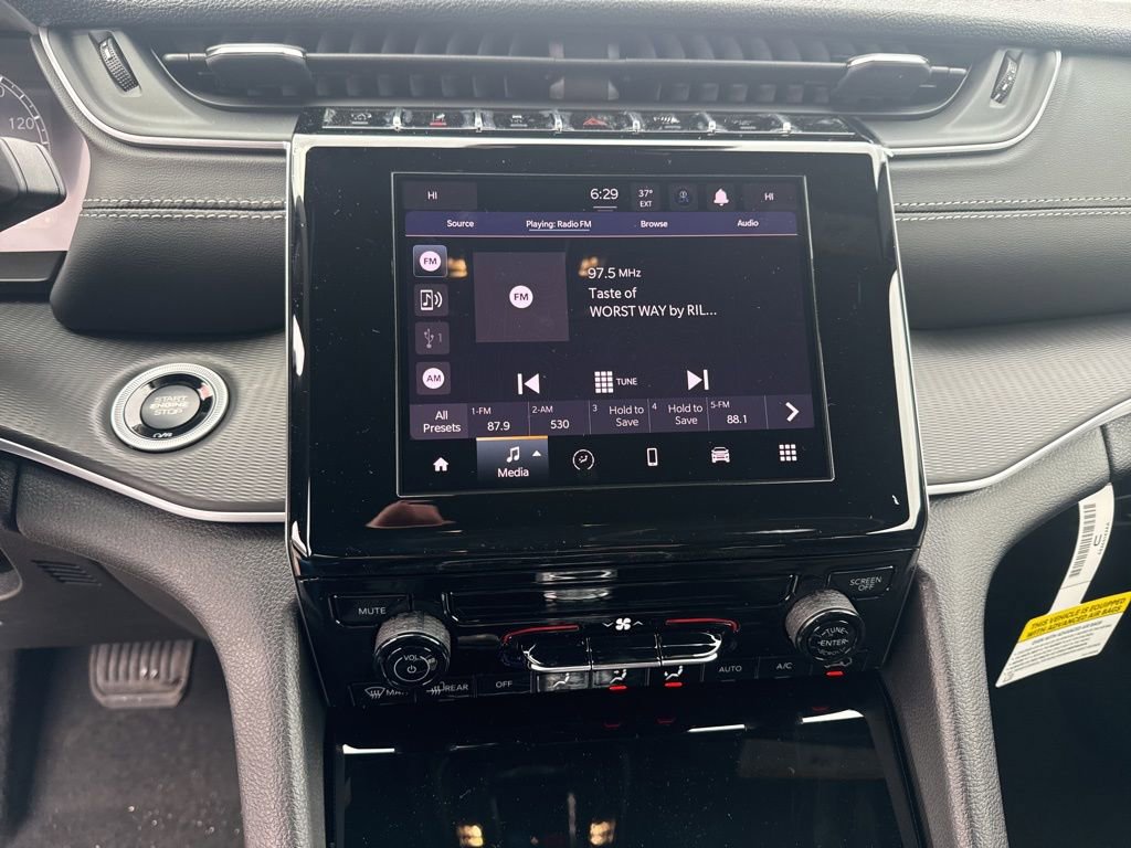 New 2026 Jeep Grand Cherokee Laredo image 12