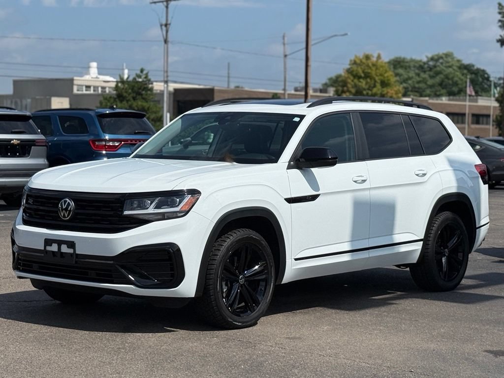 Used 2023 Volkswagen Atlas SEL R-Line AWD/4WD image 41