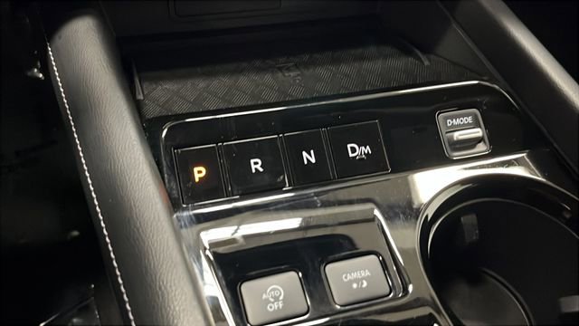 Used 2025 Nissan Murano SV AWD/4WD image 18
