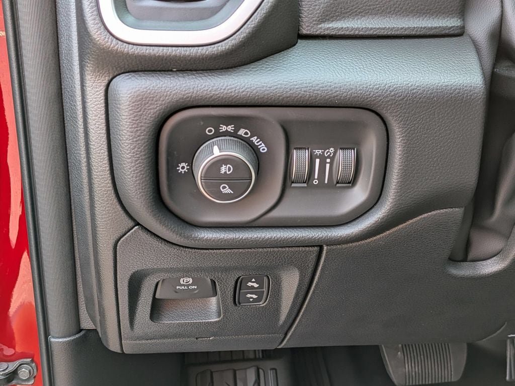 New 2026 RAM 1500 Big Horn AWD/4WD image 14