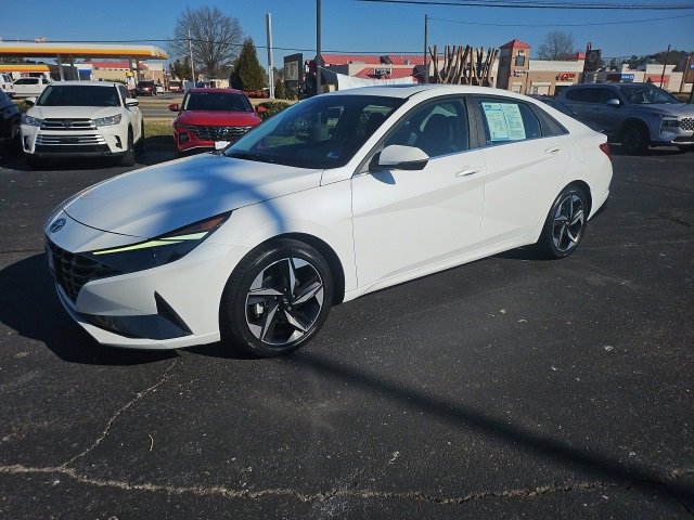 Used 2021 Hyundai Elantra SEL w/ Convenience + Premium Package