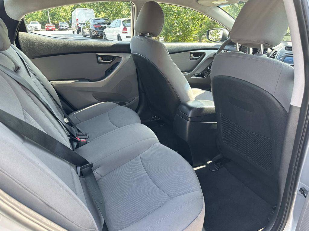 Used 2016 Hyundai Elantra SE w/ Option Group 02 FWD image 34