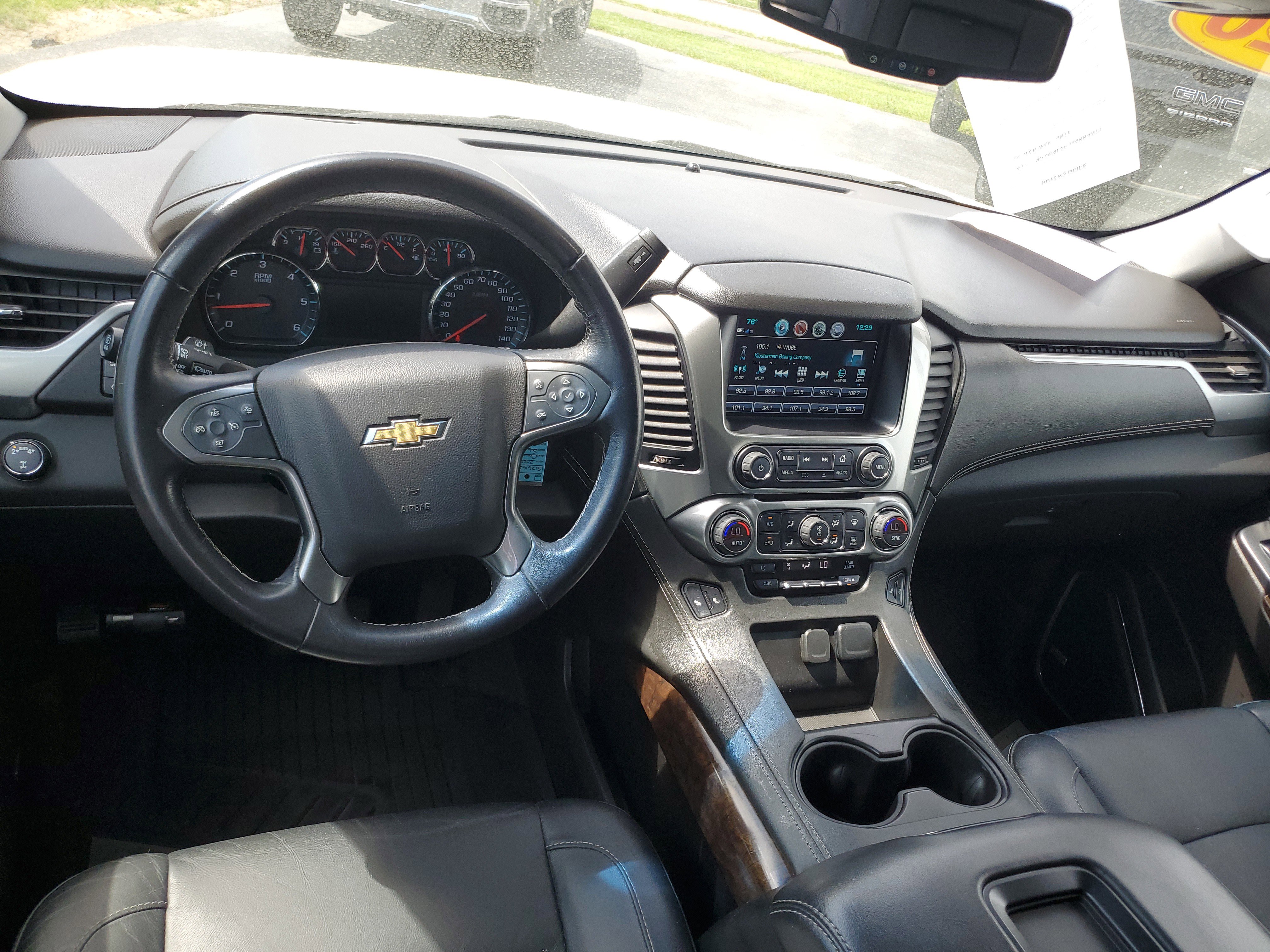 Used 2020 Chevrolet Suburban LT AWD/4WD image 7
