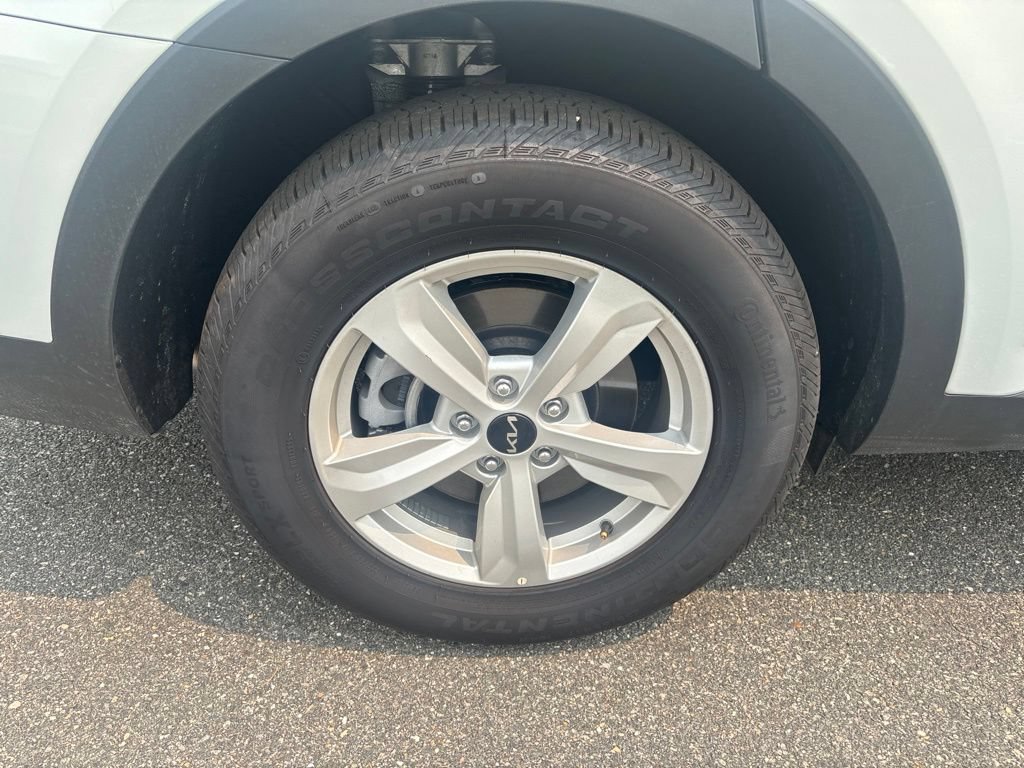 Used 2026 Kia Sorento LX FWD image 10