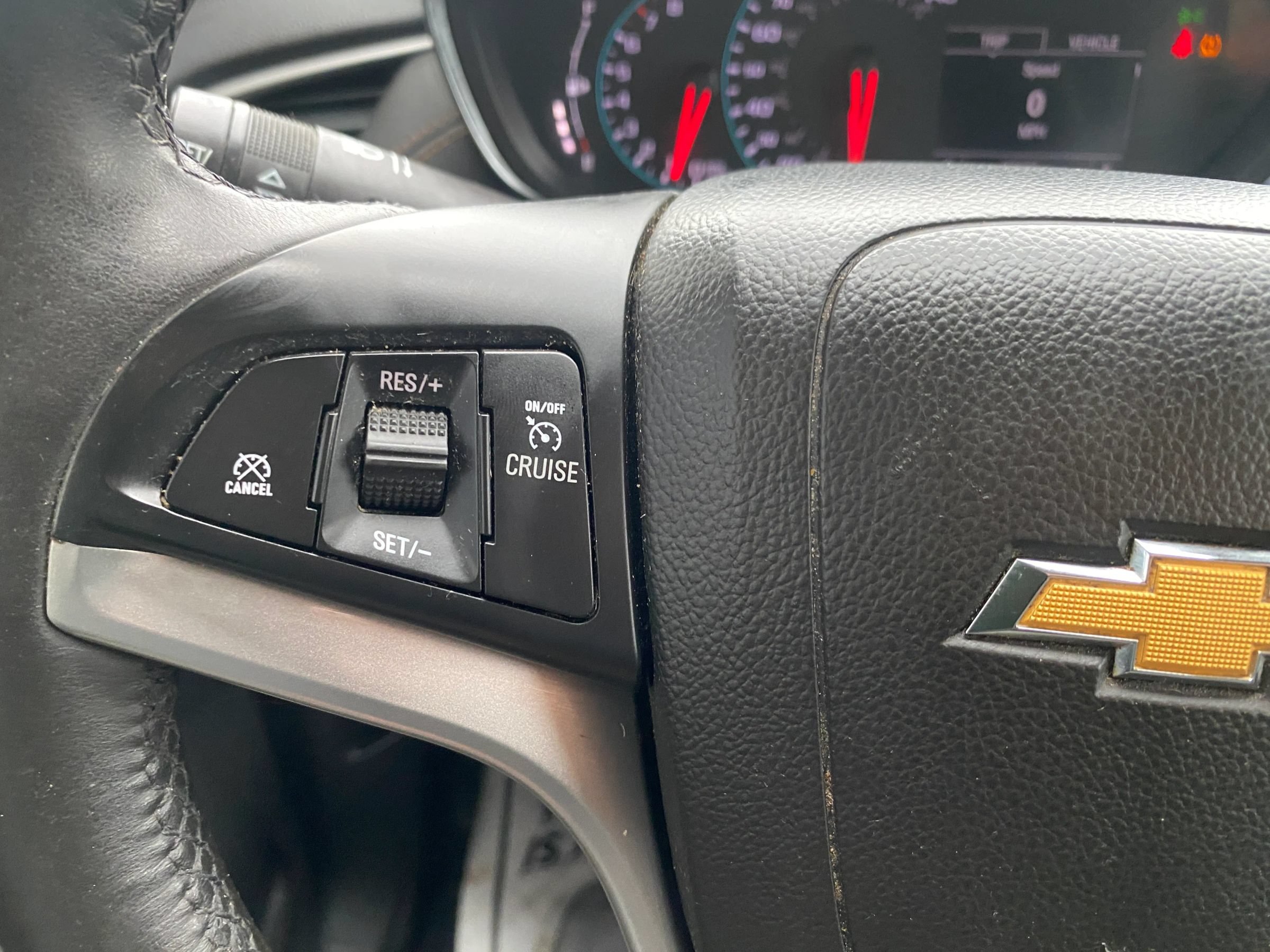 Used 2017 Chevrolet Trax LT w/ LT Convenience Package AWD/4WD image 14