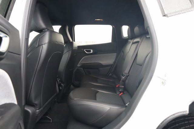 New 2026 Jeep Compass Latitude image 23