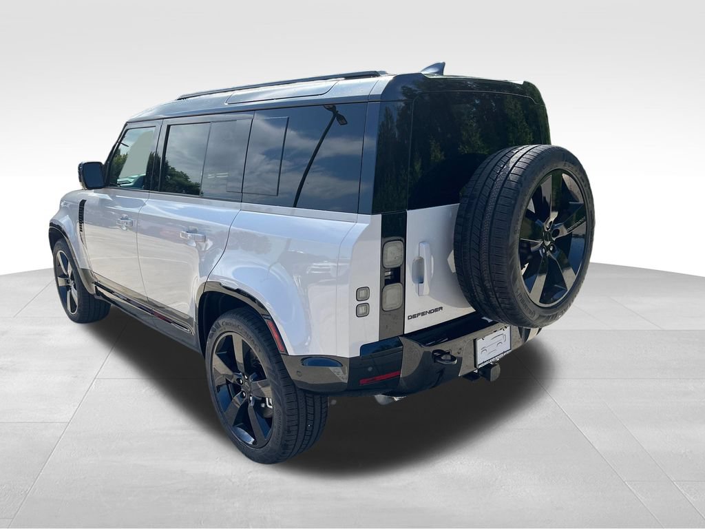 New 2026 Land Rover Defender 110 X-Dynamic SE AWD/4WD image 3