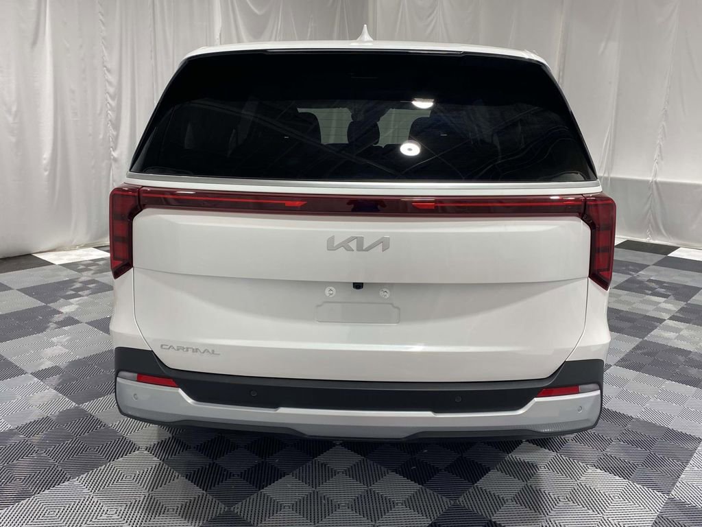 New 2026 Kia Carnival image 3