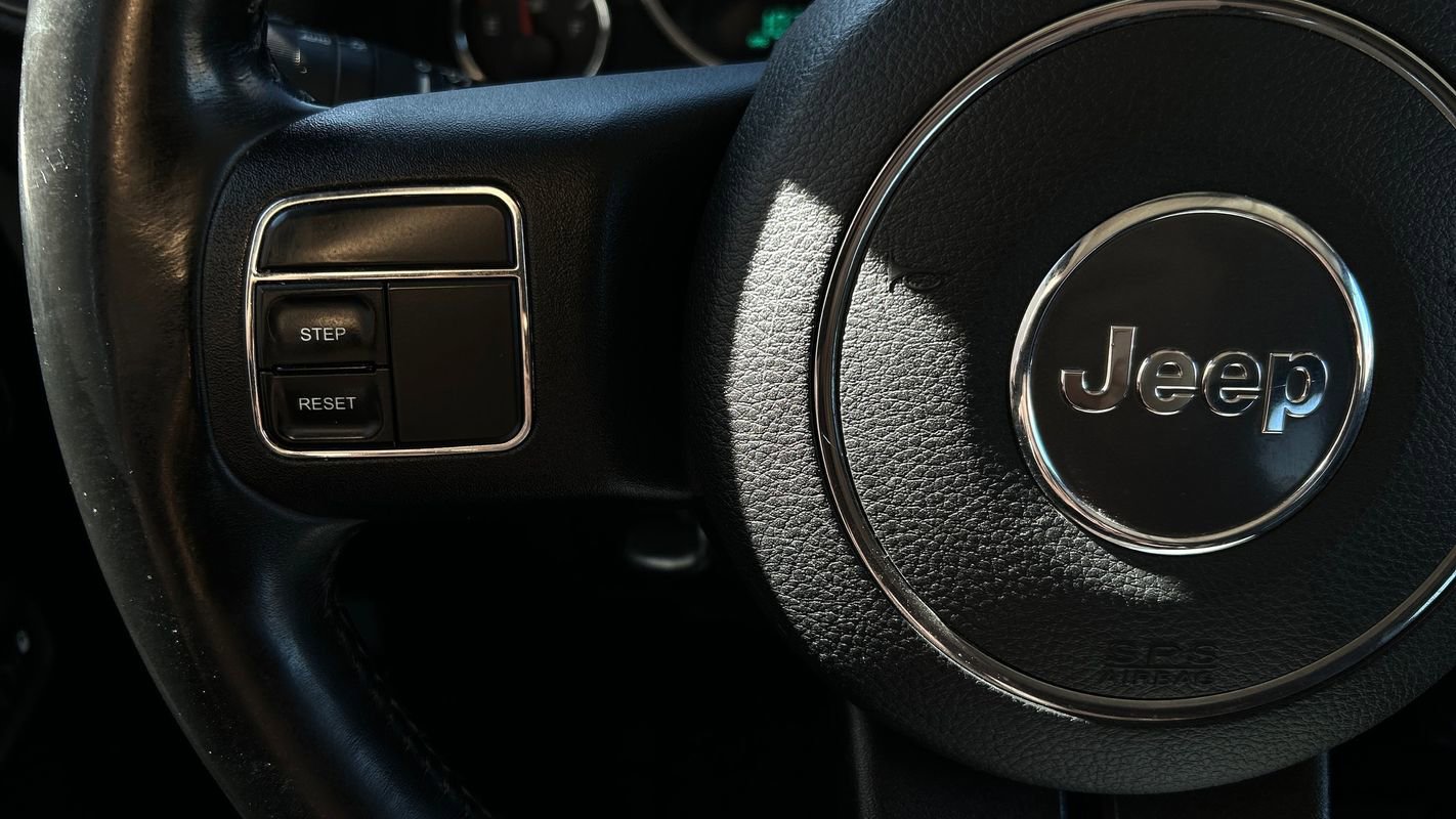 Used 2012 Jeep Wrangler Unlimited Rubicon w/ Dual Top Group AWD/4WD image 26