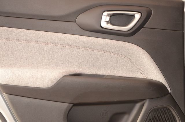 Used 2022 Jeep Compass Latitude image 17