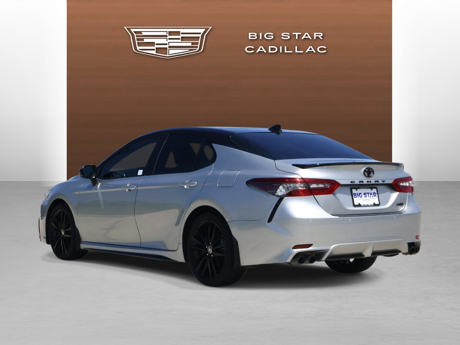 Used 2024 Toyota Camry XSE w/ Navigation Package FWD image 3