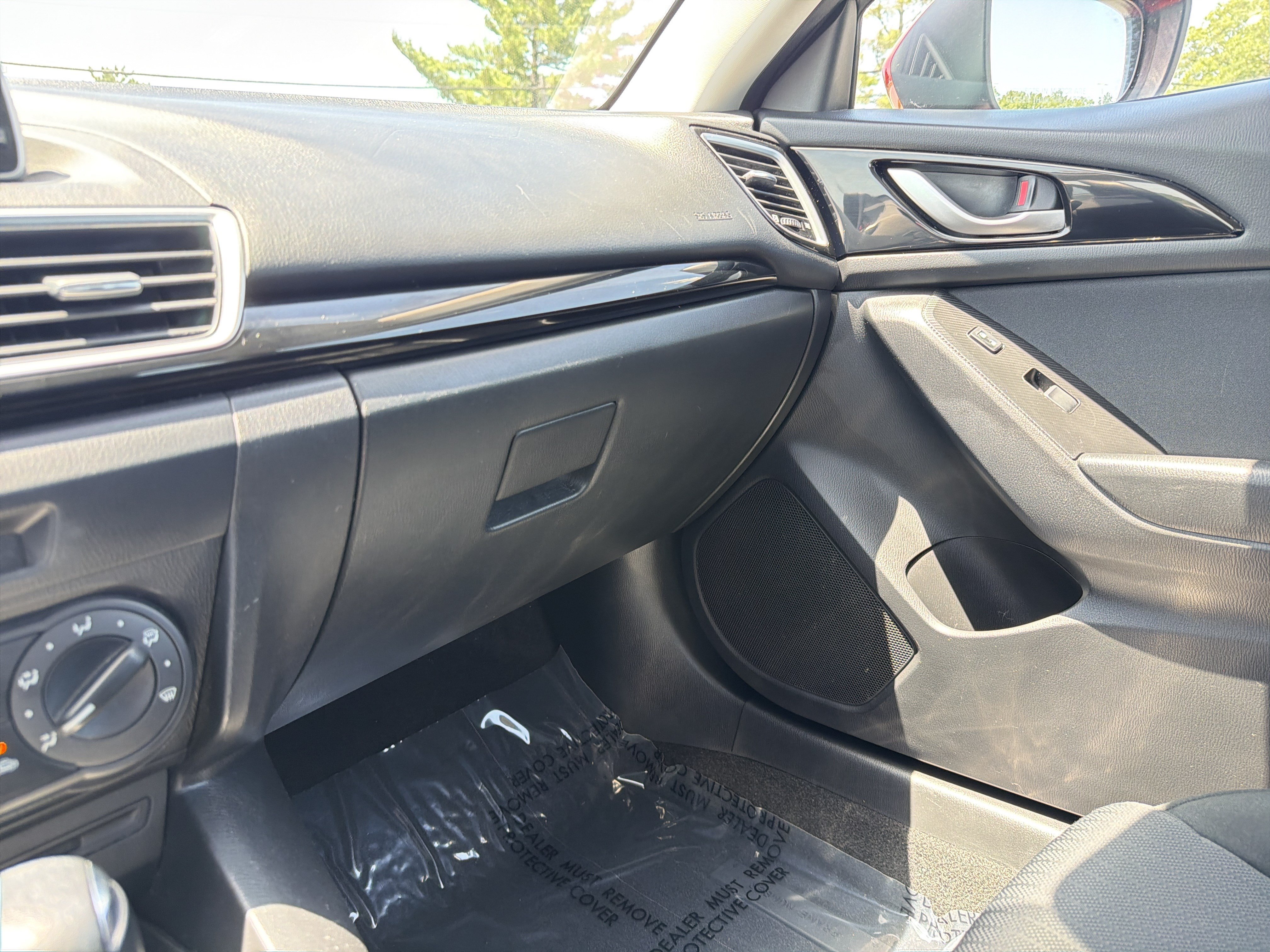 Used 2014 MAZDA MAZDA3 i Sport FWD image 23