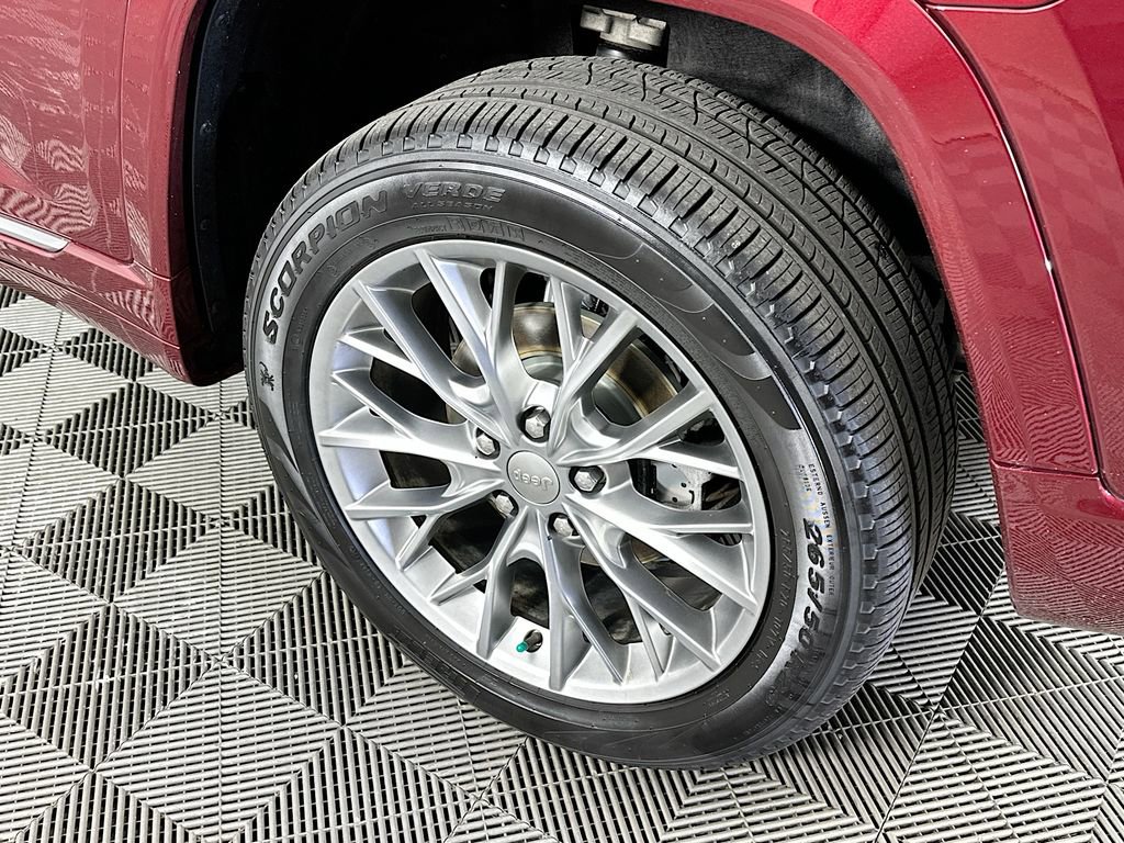 Certified 2025 Jeep Grand Cherokee Summit image 43