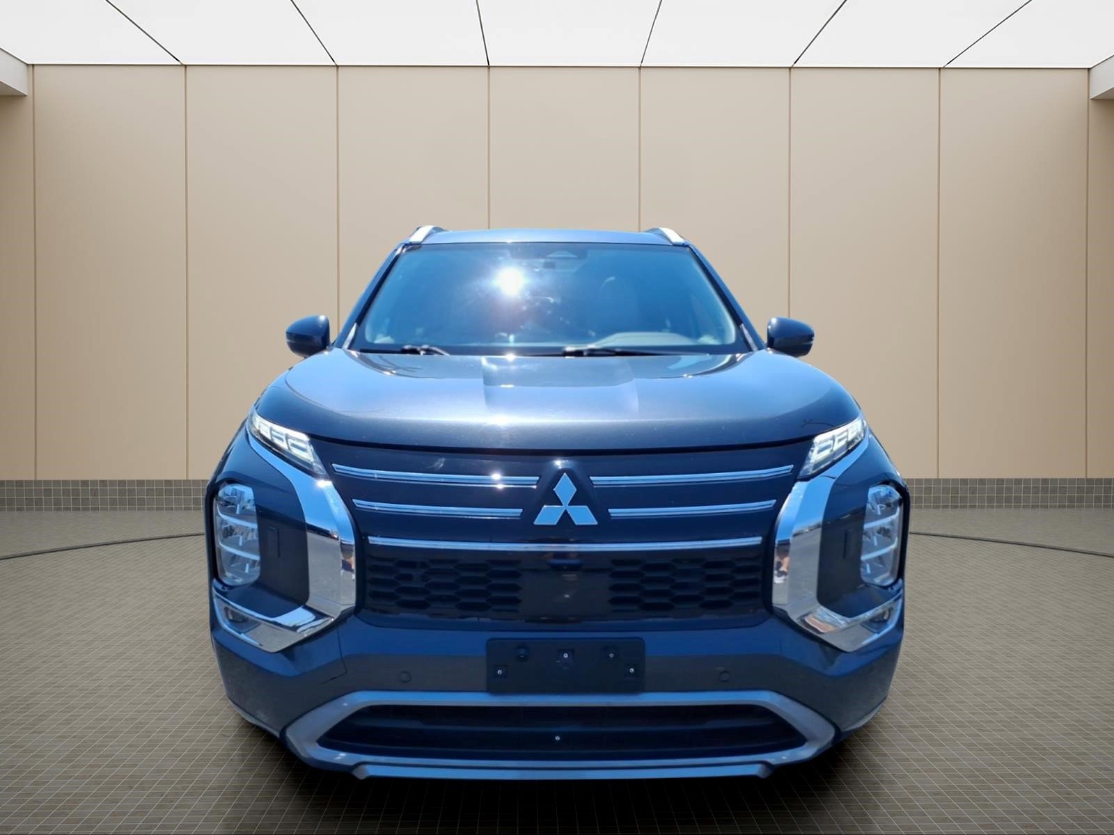 Used 2025 Mitsubishi Outlander SEL image 3