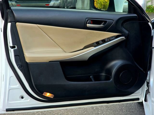 Used 2017 Lexus IS 200t image 23