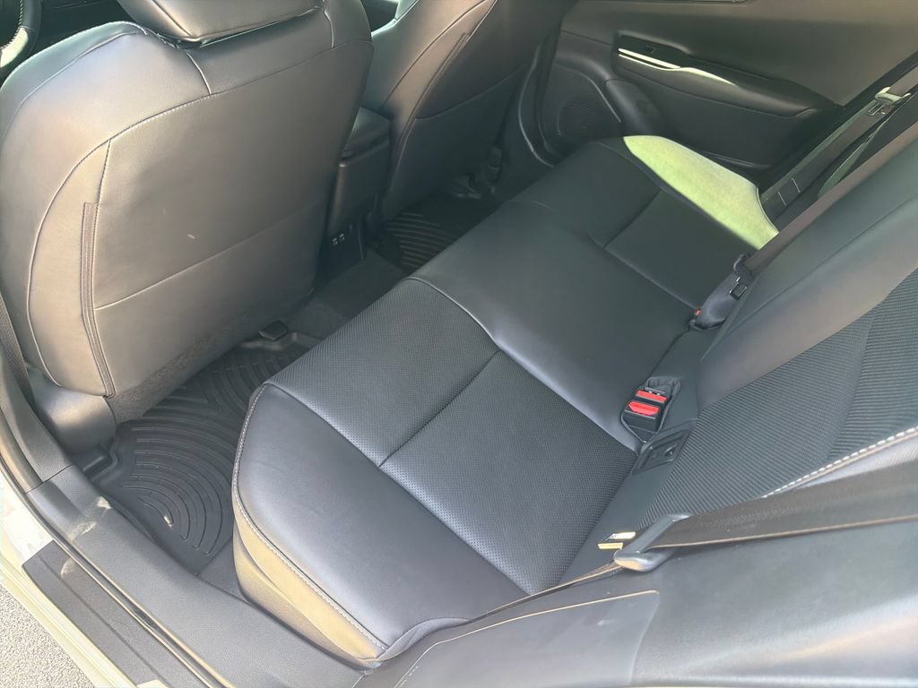 Used 2025 Toyota Prius FWD image 34