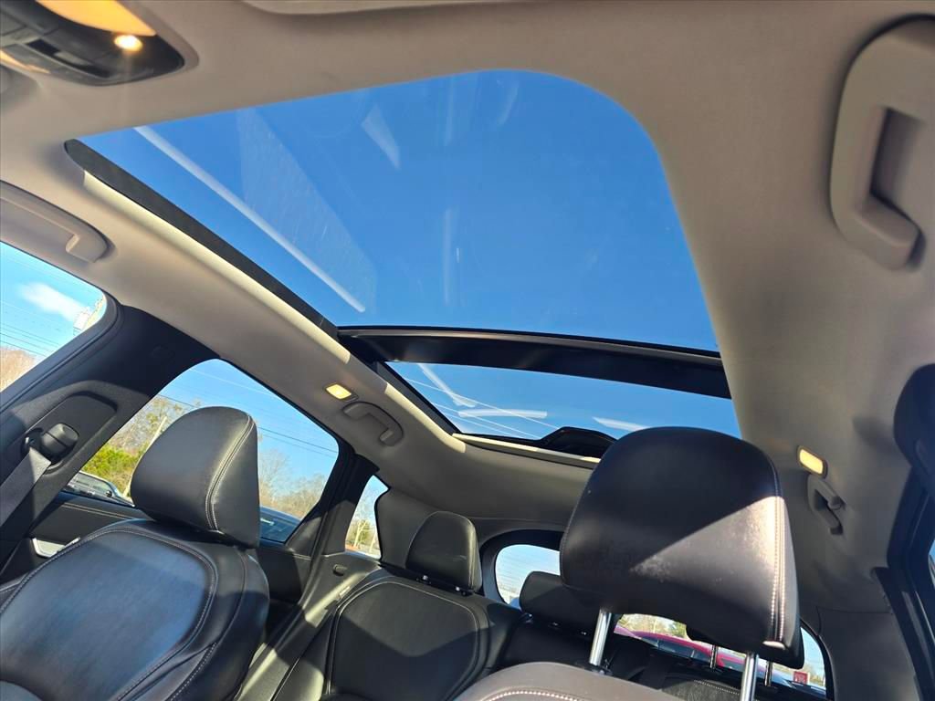 Used 2021 INFINITI QX50 Essential w/ Convenience Package image 7