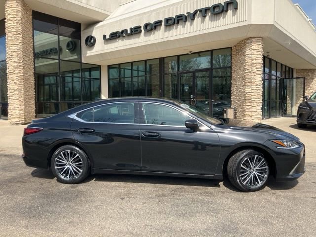 Used 2025 Lexus ES 350 w/ Premium Package image 2