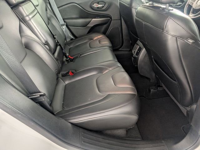 Used 2019 Jeep Cherokee Limited image 33