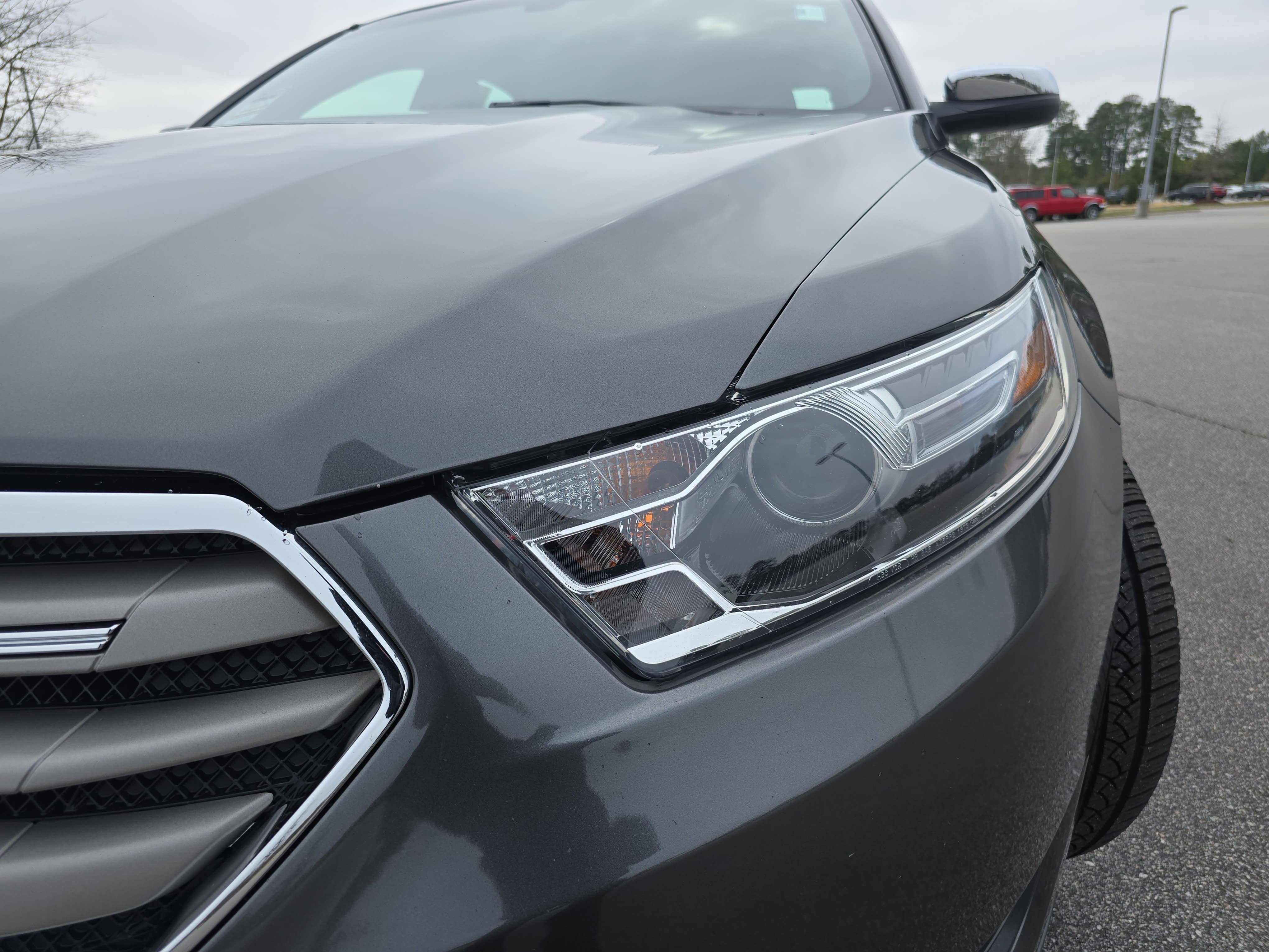 Used 2016 Ford Taurus SEL image 30