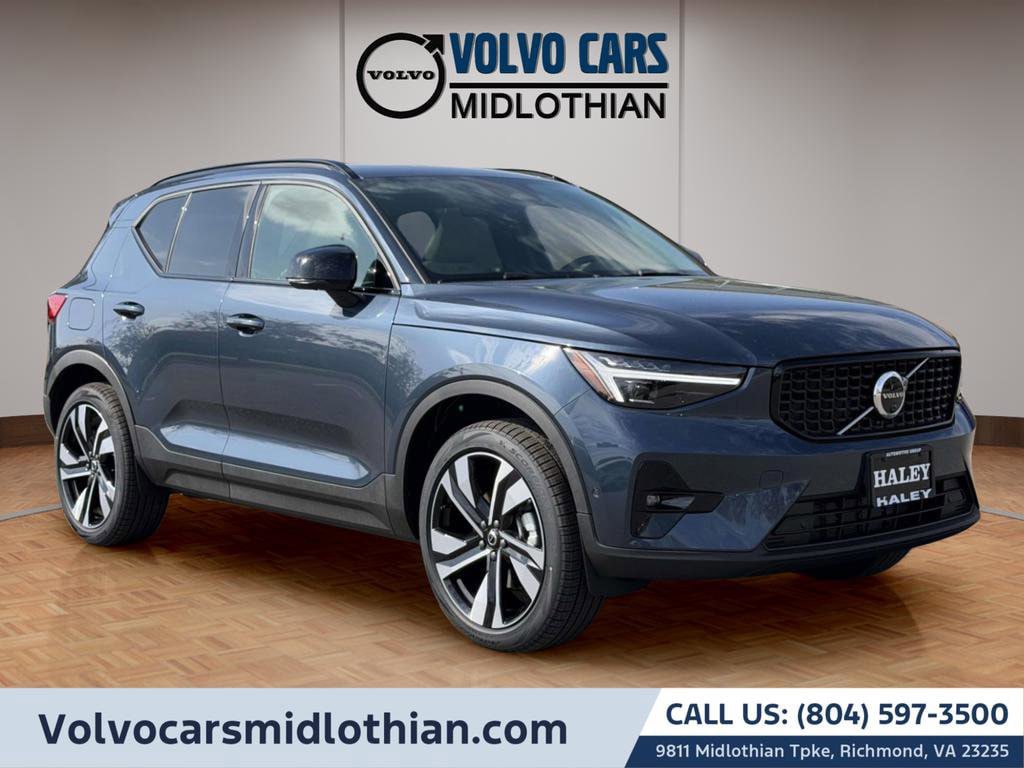 New 2026 Volvo XC40 B5 Ultra w/ Protection Package Premier