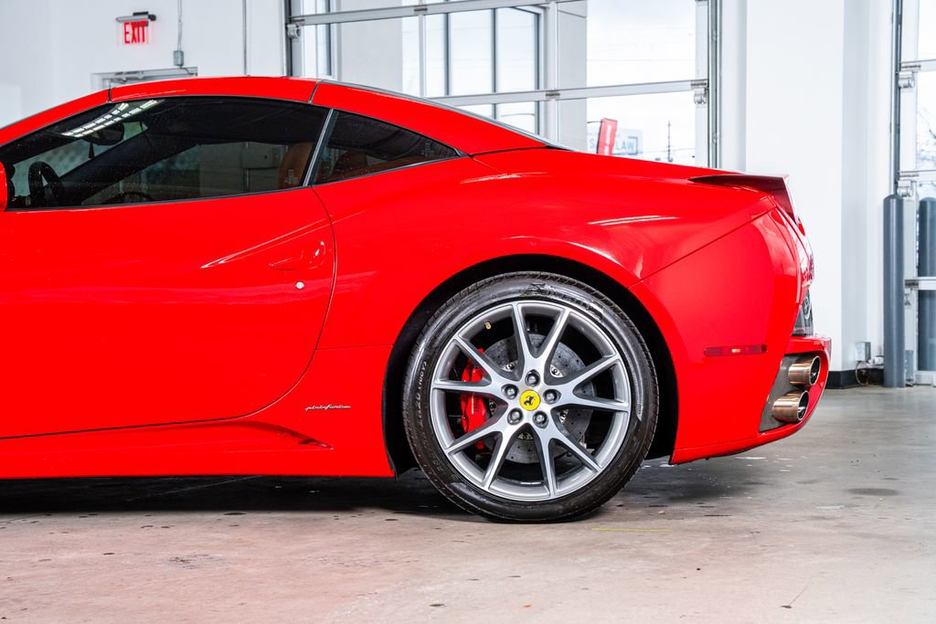 Used 2010 Ferrari California image 28