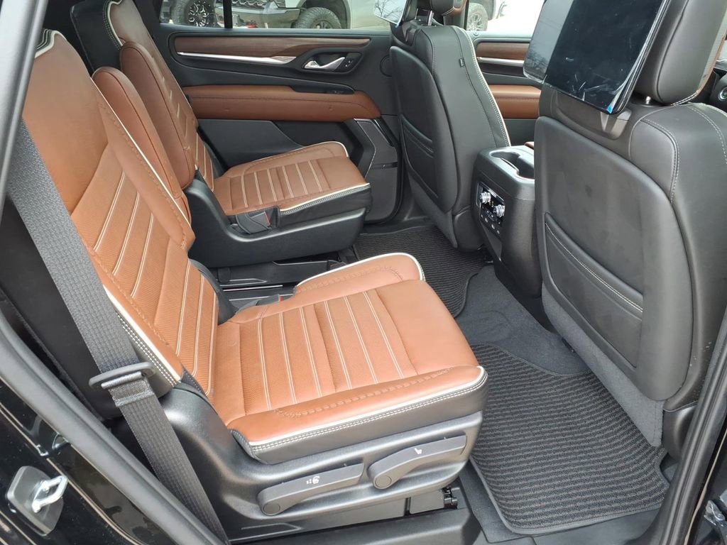 Certified 2023 GMC Yukon Denali Ultimate image 19