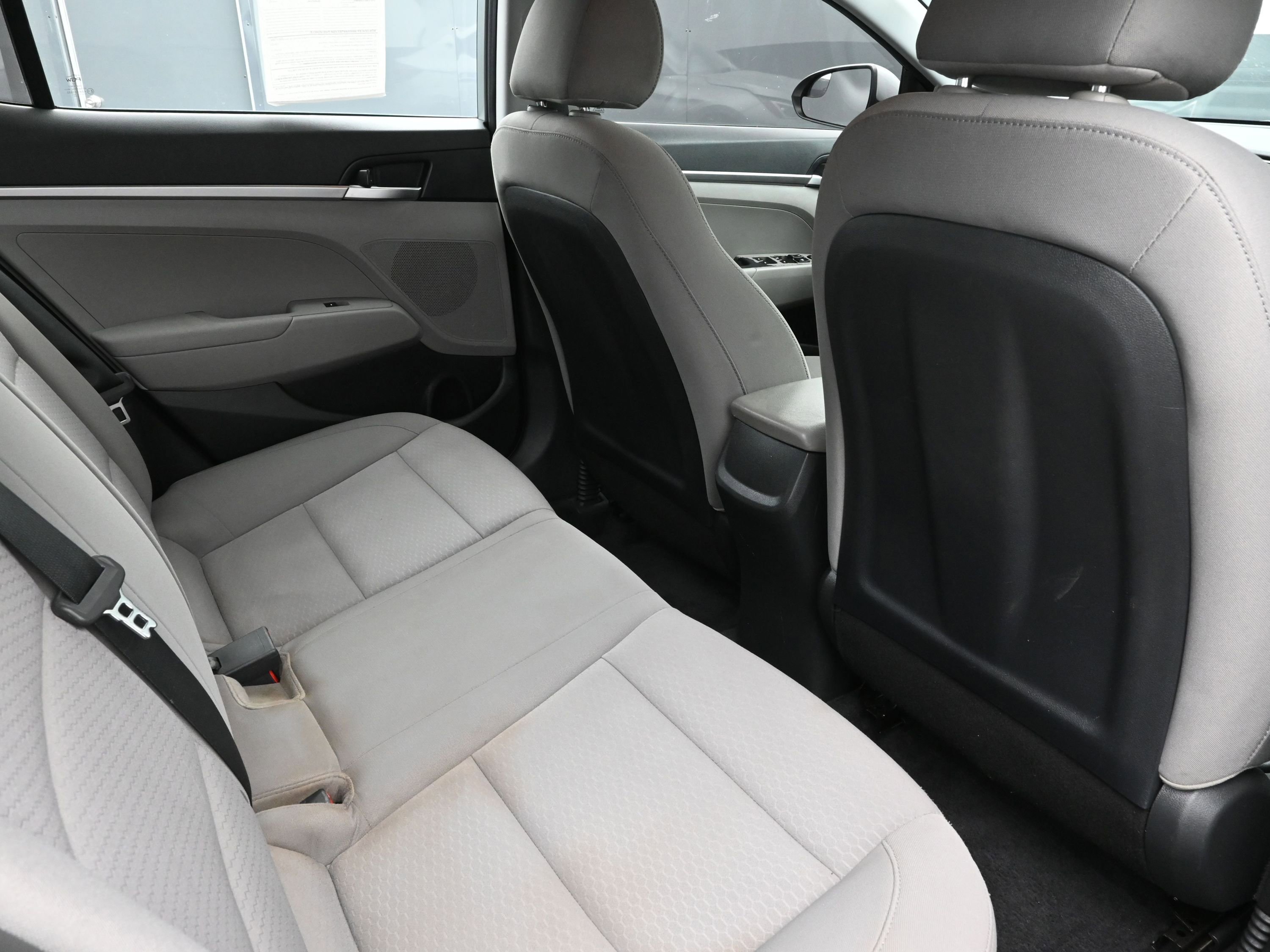 Used 2020 Hyundai Elantra SE image 22