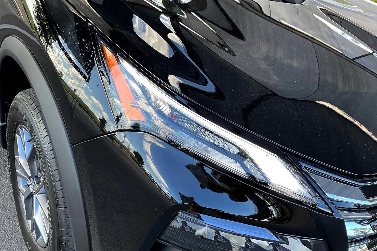 New 2026 Nissan Rogue S image 13