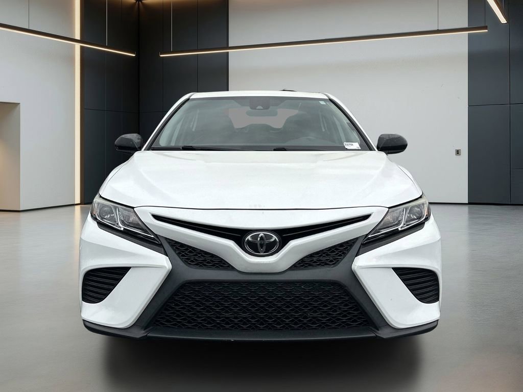 Used 2020 Toyota Camry SE image 4