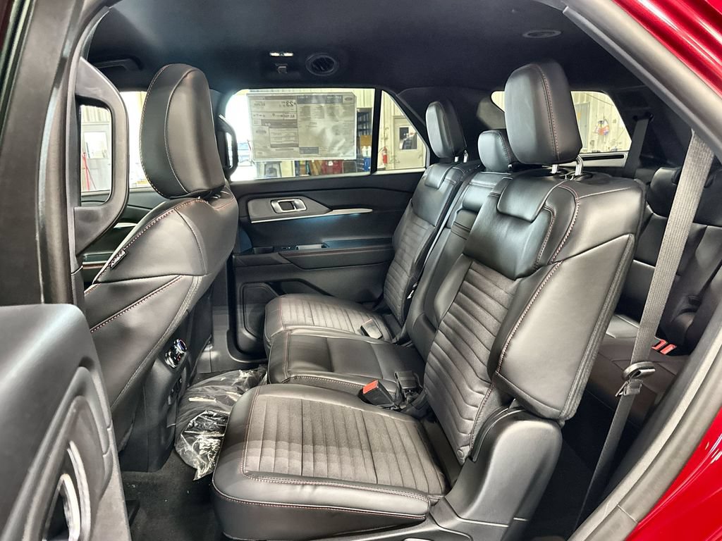 New 2026 Ford Explorer ST-Line w/ ST-Line Street Pack AWD/4WD image 25