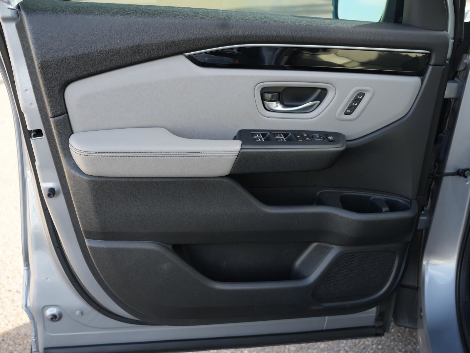 Used 2023 Honda Pilot Touring image 12