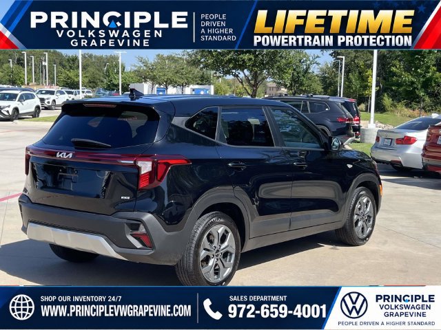 Used 2026 Kia Seltos LX AWD/4WD image 9