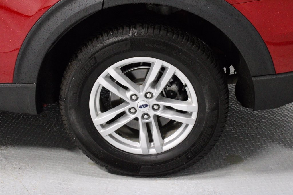 Certified 2023 Ford Explorer XLT w/ Equipment Group 202A AWD/4WD image 19