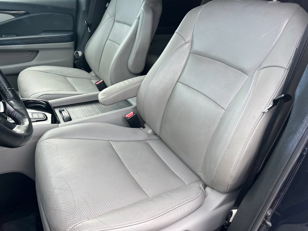Used 2017 Honda Pilot Elite image 10