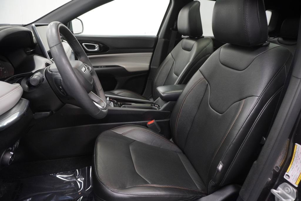 Certified 2023 Jeep Compass Limited w/ Sun and Sound Group AWD/4WD image 16